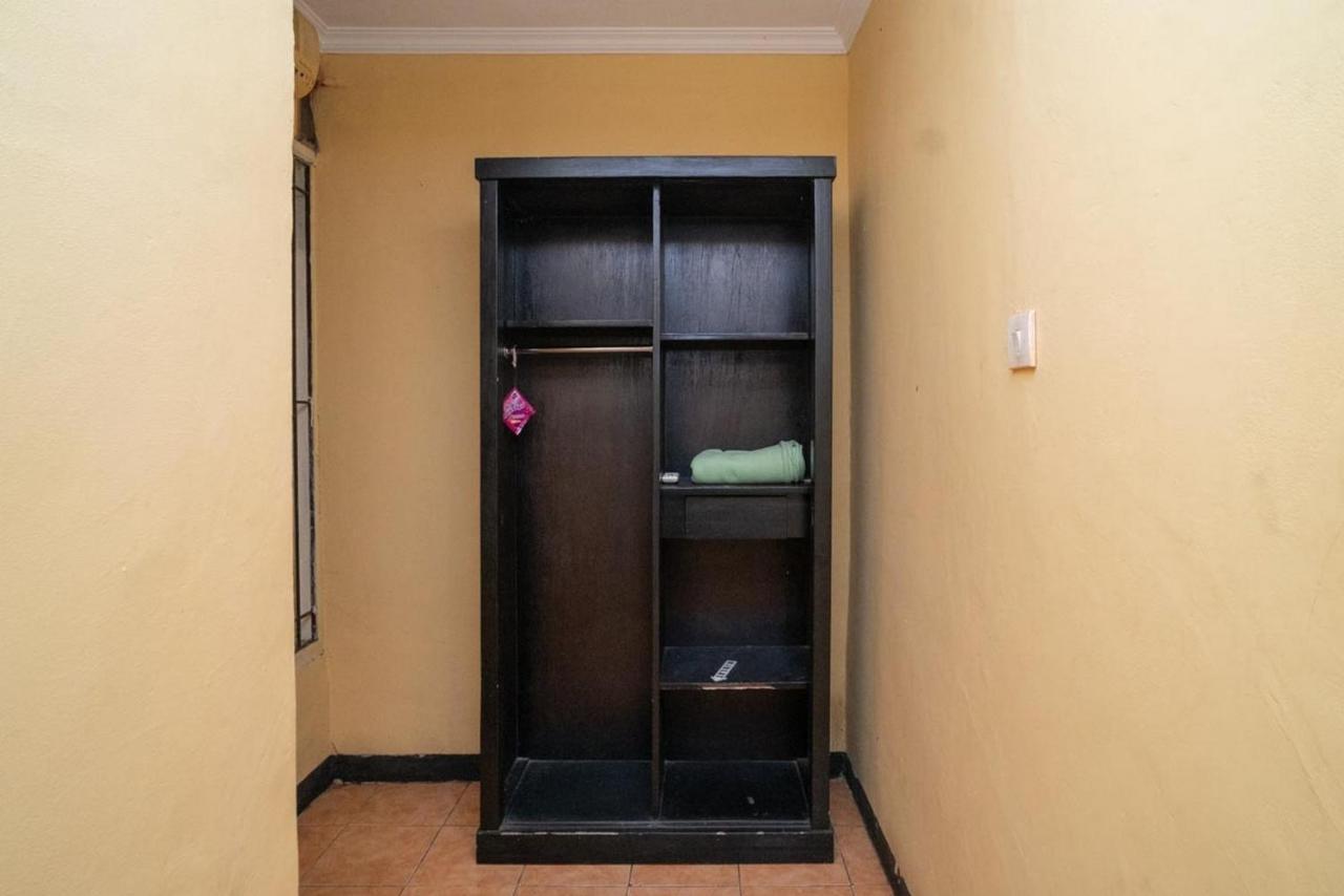 Hotel Sabar Mansion 22 Mitra Reddoorz Jakarta